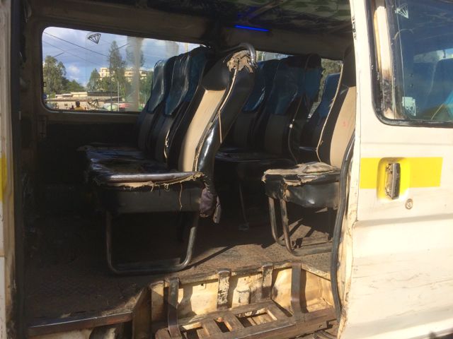 Matatu, Nairobis kollektivtrafik. Åkte en idag. Vad sägs om sätet!