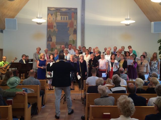 NU-kören in action i Höllviken