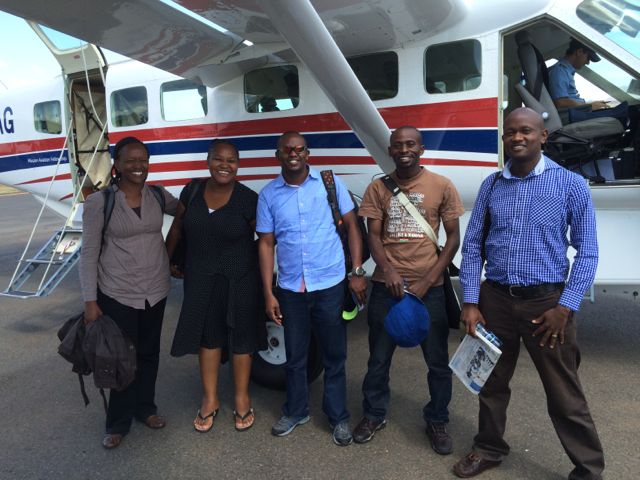 Besökare från World Relief, I Choose Life och en kyrkor i Nairobi