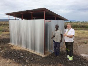 John Ekal och Gunnar kan göra tummen upp för ett fint arbete. Nu väntar vi bara på att få hem dusch-spridarna till de 4 duscharna